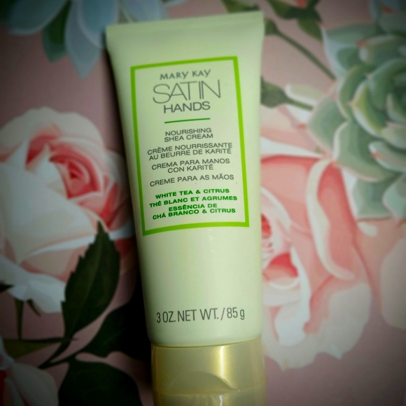 Satin Hands Pampering Set - Picture 8 of 9